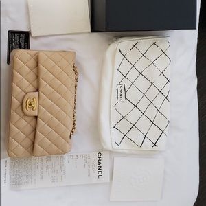 Chanel lambskin classic medium handbag